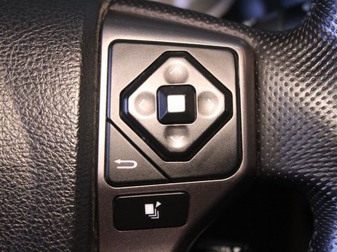 Used 2016 Toyota Tacoma Limited image 21