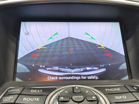 Used 2013 INFINITI G37 x w/ Premium Pkg image 6