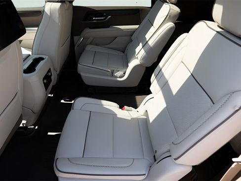 New 2026 GMC Yukon XL Denali w/ Denali Reserve Package image 23