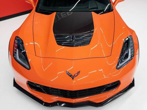 Used 2019 Chevrolet Corvette Z06 RWD image 3