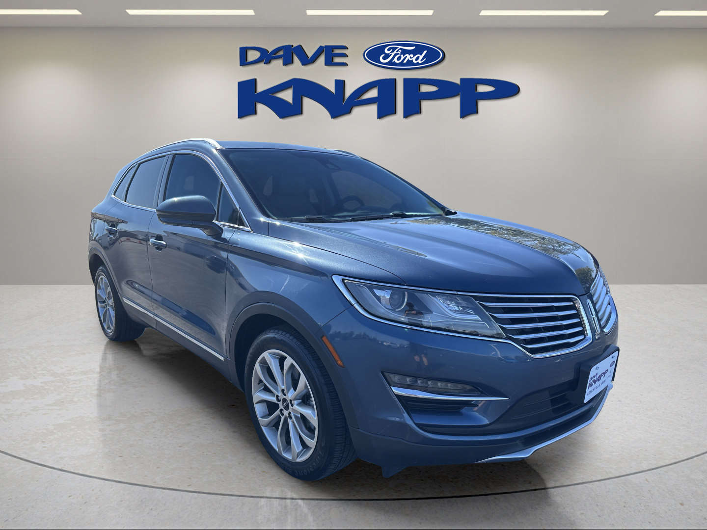 Used 2018 Lincoln MKC Select w/ Select Plus Package FWD image 1