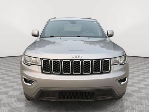 Used 2020 Jeep Grand Cherokee Laredo w/ Security & Convenience Group AWD/4WD image 2