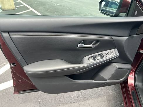 Used 2025 Nissan Sentra SV w/ All-Weather Package FWD image 11