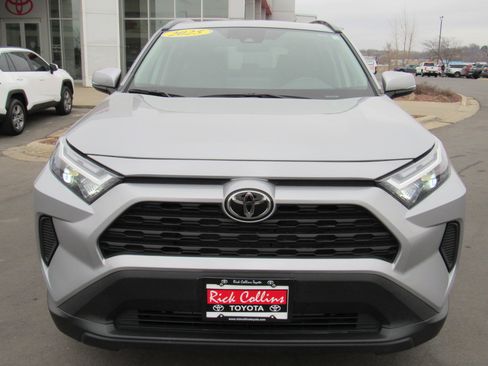 Used 2025 Toyota RAV4 XLE w/ Convenience Package image 3