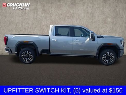 Certified 2025 GMC Sierra 2500 Denali Ultimate AWD/4WD image 9