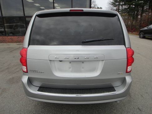 Used 2018 Dodge Grand Caravan SXT FWD image 5