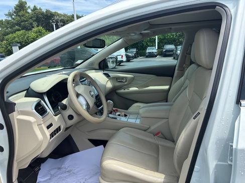 Used 2016 Nissan Murano Platinum w/ Platinum Technology Package FWD image 5