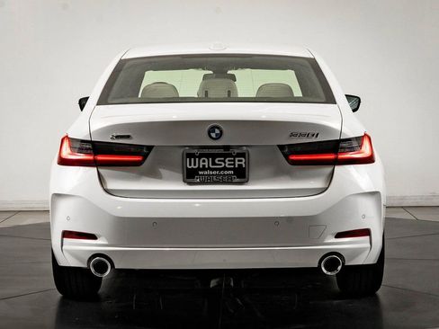 New 2026 BMW 330i xDrive Sedan w/ Convenience Package AWD/4WD image 7