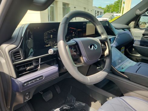 Certified 2026 INFINITI QX80 4WD w/ Sport Exterior Package image 24