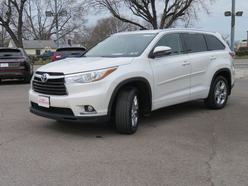 Used 2015 Toyota Highlander Limited image 2