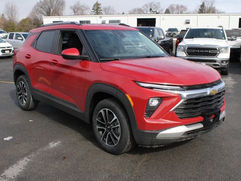 New 2026 Chevrolet TrailBlazer LT w/ Convenience Package AWD/4WD image 3