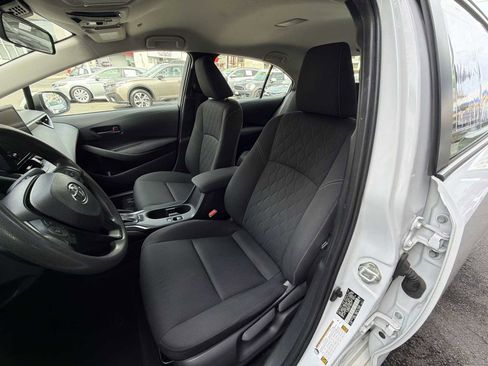 Used 2023 Toyota Corolla LE image 11
