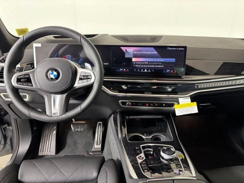 New 2027 BMW X7 xDrive40i w/ Executive Package AWD/4WD image 13