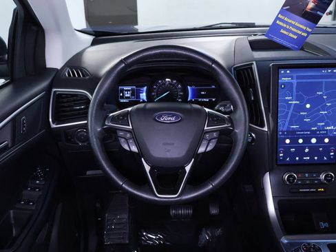 Used 2024 Ford Edge SEL image 17