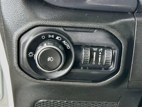 Used 2022 Jeep Wrangler Unlimited Sport AWD/4WD image 18