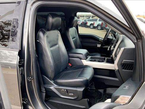 Certified 2019 Ford F250 Lariat w/ Chrome Package image 8