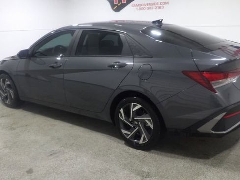 Used 2025 Hyundai Elantra Sport w/ Cargo Package FWD image 2