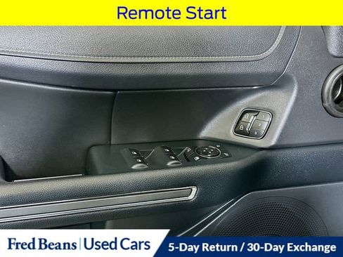 Used 2022 Ford Expedition Max XLT image 23