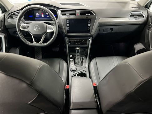 Used 2023 Volkswagen Tiguan SE image 10
