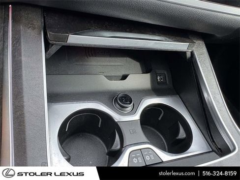 Used 2024 BMW X7 xDrive40i w/ Executive Package image 39