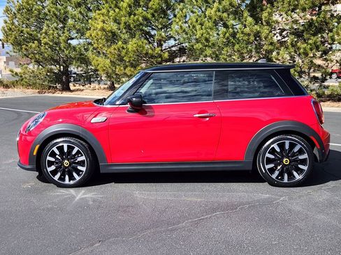 Used 2024 MINI Cooper SE image 2