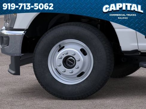 New 2026 Ford F350 XL w/ XL Chrome Package AWD/4WD image 19