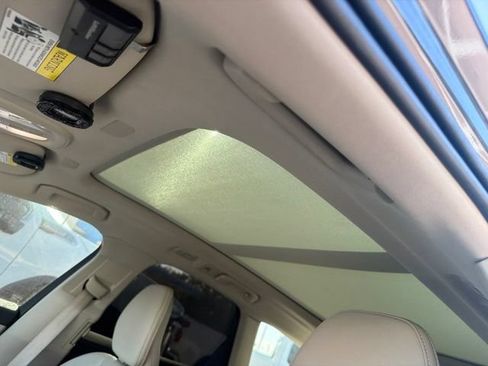 Used 2022 Volvo XC60 B5 Inscription w/ Climate Package FWD image 13
