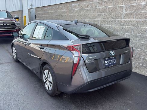 Used 2017 Toyota Prius Four w/ Advanced Technology Package FWD image 35