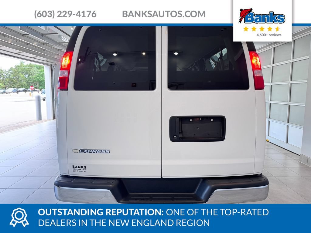 Used 2025 Chevrolet Express 3500 LT w/ LT Preferred Equipment Group RWD image 6