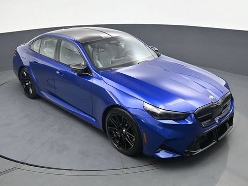 Used 2025 BMW M5 w/ Carbon Package AWD/4WD image 21