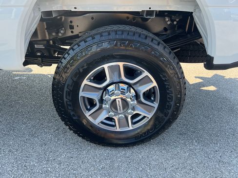 New 2025 Ford F350 XLT w/ 360-Degree Camera Package image 18