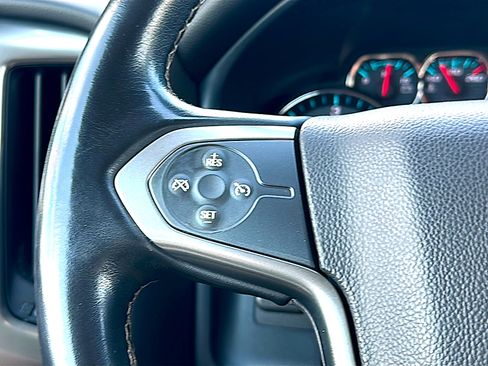 Used 2018 Chevrolet Silverado 1500 LT w/ Texas Edition image 29