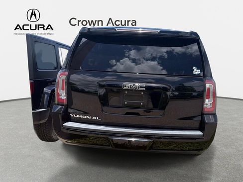 Used 2019 GMC Yukon XL SLT w/ Graphite Performance Edition RWD image 4