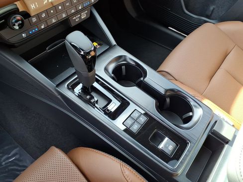 New 2026 Subaru Outback Touring image 11