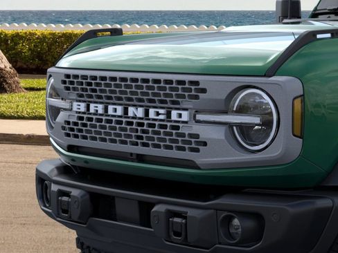 New 2025 Ford Bronco Badlands image 35