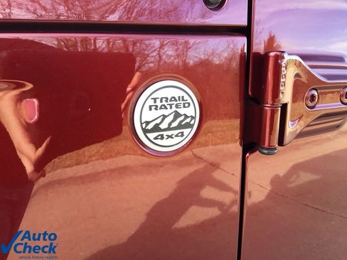 Used 2022 Jeep Wrangler Unlimited Sahara image 44