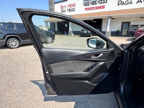 Used 2014 MAZDA MAZDA3 i SV image 14