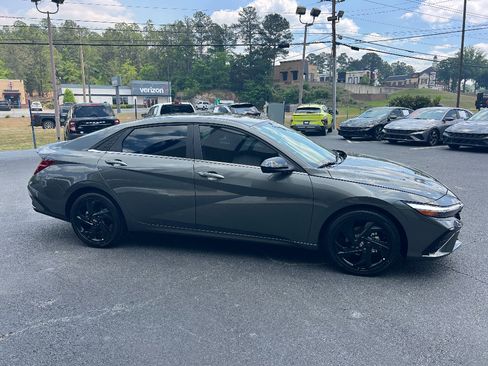 New 2026 Hyundai Elantra SEL Sport Premium FWD image 7