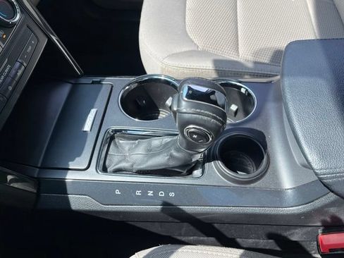 Used 2018 Ford Explorer XLT FWD image 21