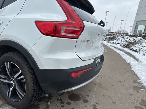 Certified 2025 Volvo XC40 B5 Core image 18