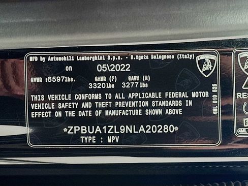 Used 2022 Lamborghini Urus image 34