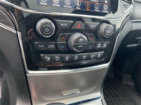 Used 2021 Jeep Grand Cherokee Limited w/ Quick Order Package 28K 80th image 17