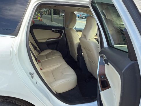 Used 2017 Volvo XC60 T6 Inscription w/ Preferred Option Package AWD/4WD image 25