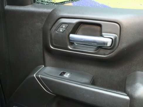 Used 2023 Chevrolet Silverado 1500 Custom image 11