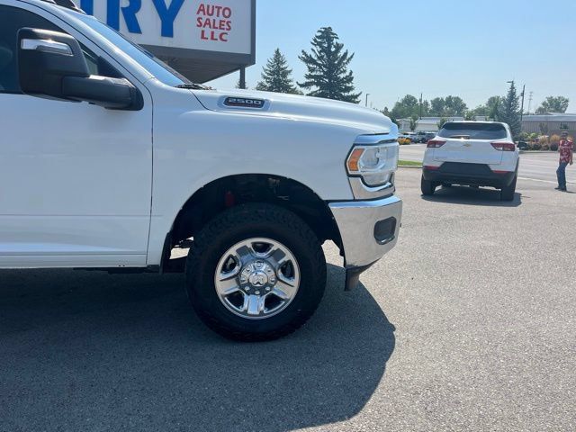 Used 2024 RAM 2500 Tradesman w/ Chrome Appearance Group AWD/4WD image 14