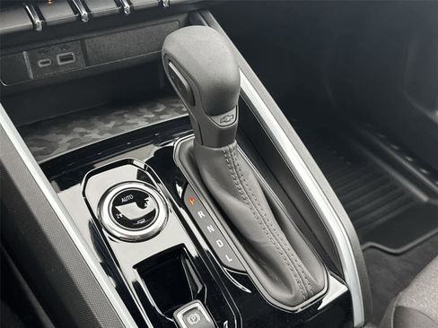 Used 2025 Chevrolet Colorado W/T w/ WT Convenience Package II image 20