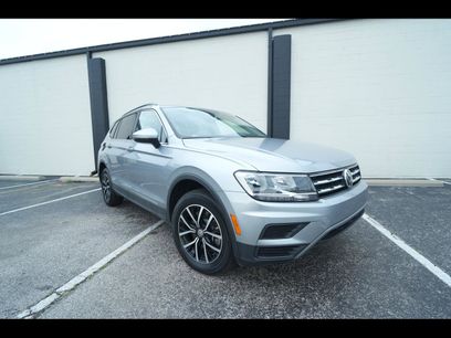 Used 2021 Volkswagen Tiguan SE w/ Panoramic Sunroof Package