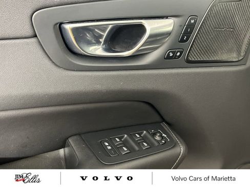 Certified 2023 Volvo XC60 B5 Ultimate image 17