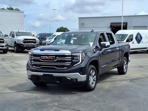 Used 2025 GMC Sierra 1500 SLT AWD/4WD image 2