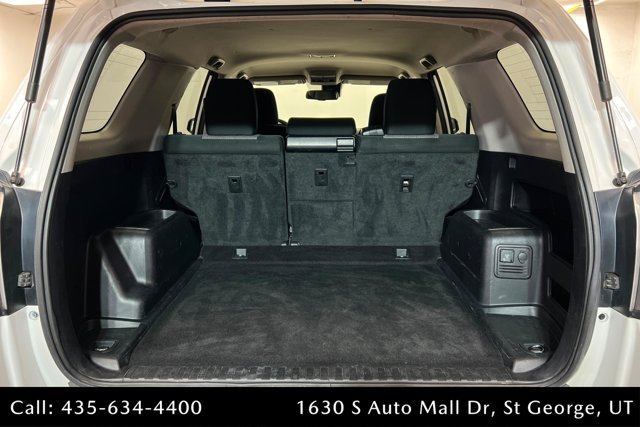 Used 2020 Toyota 4Runner SR5 AWD/4WD image 22